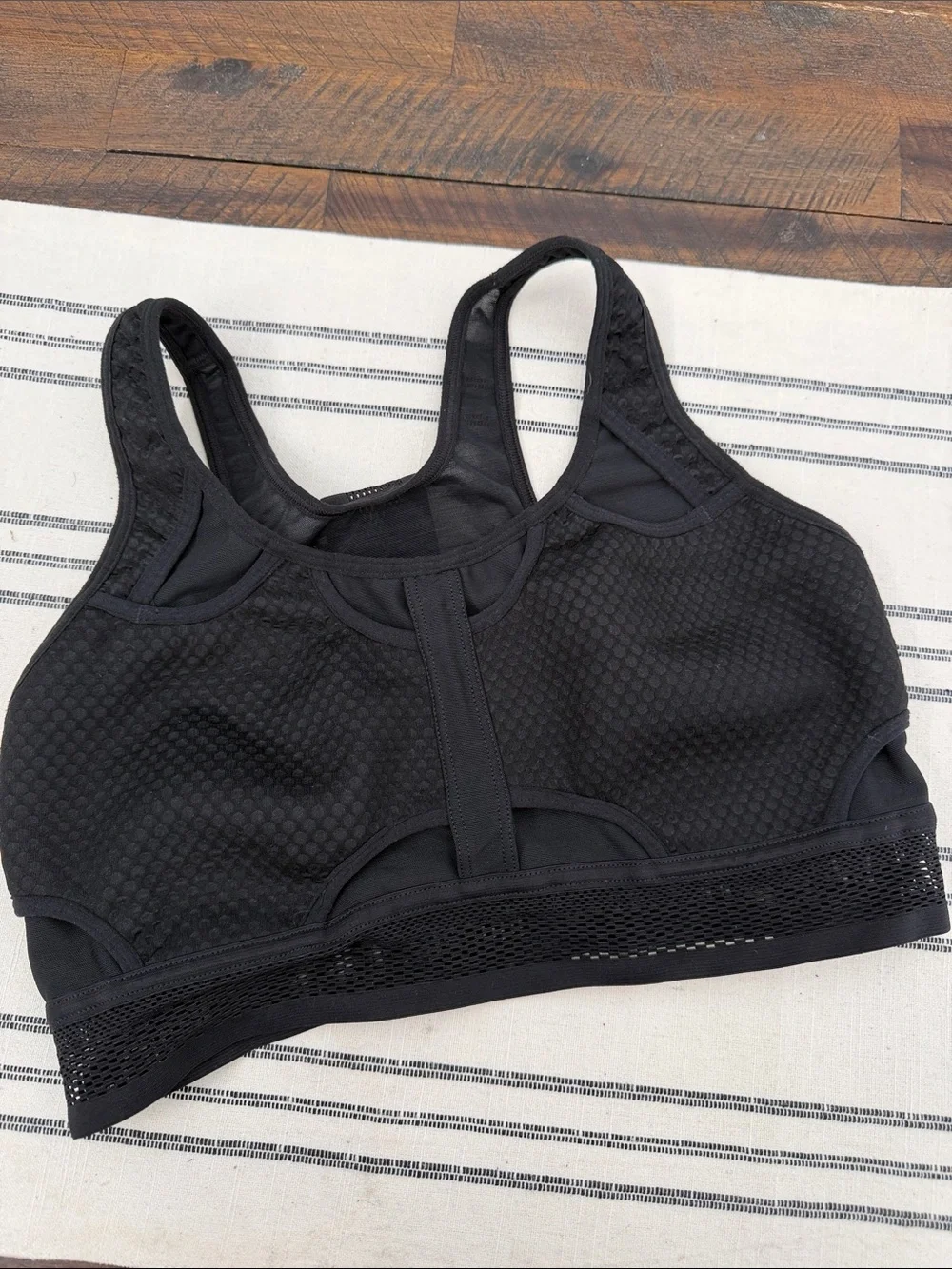 Nike Black Textured Mesh High-Impact Sports Bra